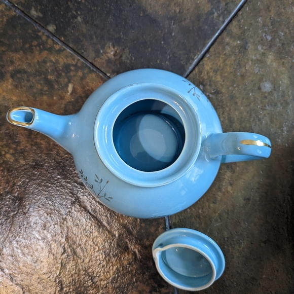 🎶🎶VTG 40's Porcelain Blue W Gold Floral Design "Tea For 2" Musical Teapot🎶🎶 - Picture 6 of 12